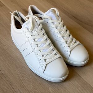 Ecco Street Lite Women’s Size 8-8.5 BRAND NEW